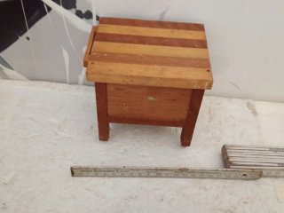 Miniatura casa delle bambole in legno
