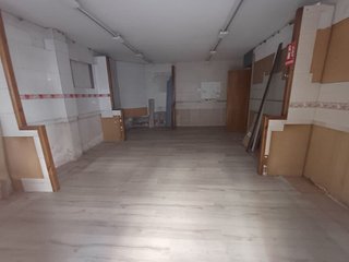 Local comercial en alquiler en Numancia en Madrid