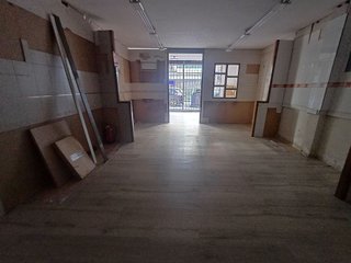 Local comercial en alquiler en Numancia en Madrid