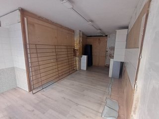 Local comercial en alquiler en Numancia en Madrid