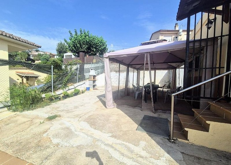 Chalet en venta en Urbanitzacions en Bigues i Riells display picture 1