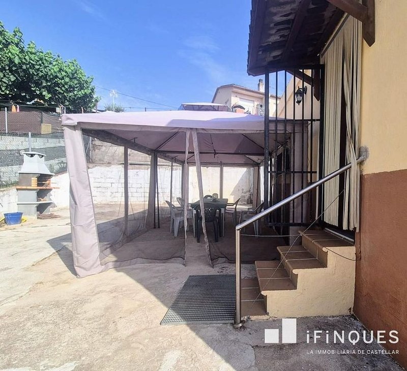 Chalet en venta en Urbanitzacions en Bigues i Riells display picture 1