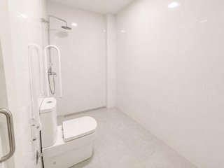 Local comercial en alquiler en La Malva-rosa en Valencia
