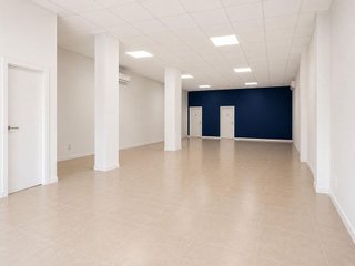 Local comercial en alquiler en La Malva-rosa en Valencia