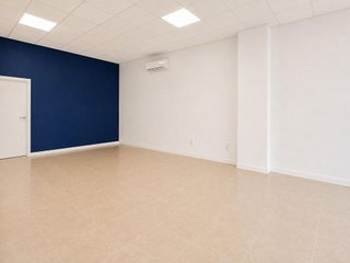 Local comercial en alquiler en La Malva-rosa en Valencia