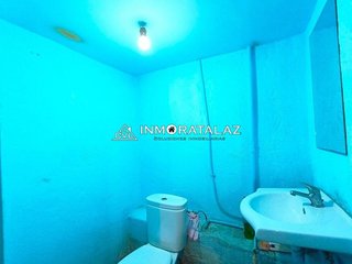 Local comercial en alquiler en Peñagrande en Madrid