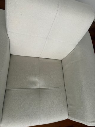 Butaca beige tela y madera