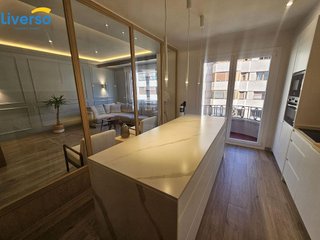 Piso en alquiler en Plaza España - Villa Pilar - Reyes Católicos - Vadillos en Burgos