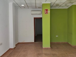 Local comercial en venta en Parque Ayala - Jardín de la Abadía - Huelín en Málaga