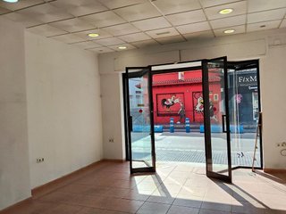 Local comercial en venta en Parque Ayala - Jardín de la Abadía - Huelín en Málaga