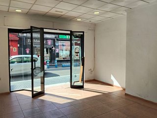 Local comercial en venta en Parque Ayala - Jardín de la Abadía - Huelín en Málaga