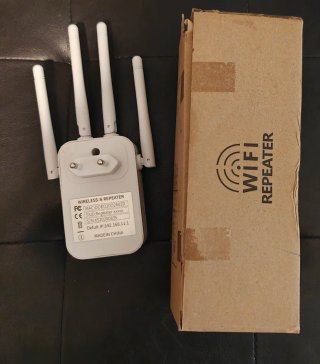 Ripetitore Wi-Fi 4 antenne