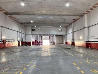 Nave industrial en alquiler en La Marina del Prat Vermell en Barcelona