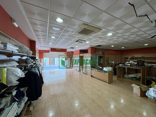 Local comercial en alquiler en Núcleo Urbano en Pobla de Vallbona (la)
