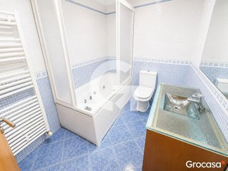 Piso en venta en Centro en Roda de Barà