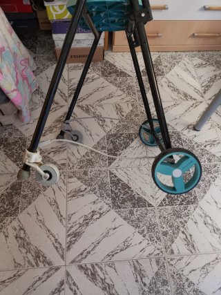 Andador para mayores con asiento