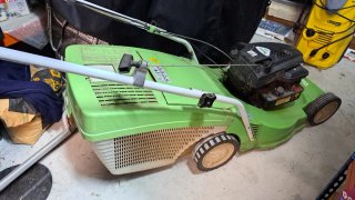 Maquina cortacesped Viking y escarificador einhell