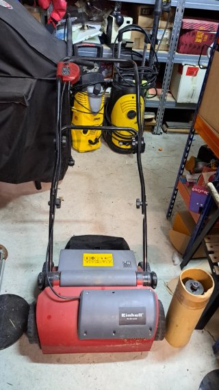 Maquina cortacesped Viking y escarificador einhell