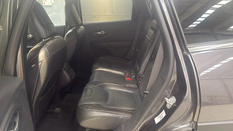 Jeep Cherokee 2015, foto 9