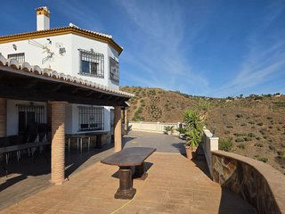 Chalet en alquiler en Sayalonga