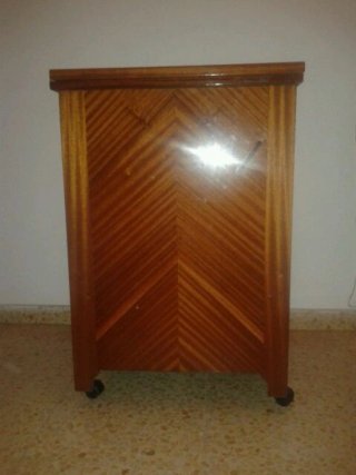 Máquina de coser Sigma con armario
