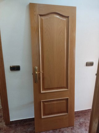 Puertas de madera maciza interiores