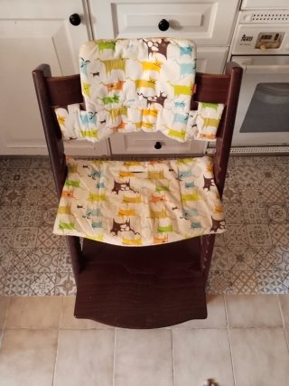Trona Stokke madera