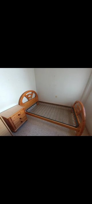 Cama individual de madera