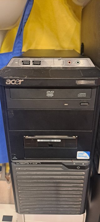 Acer Veriton M2