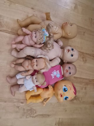 Lote de muñecos variados