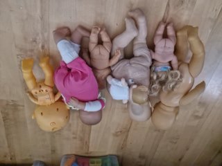 Lote de muñecos variados