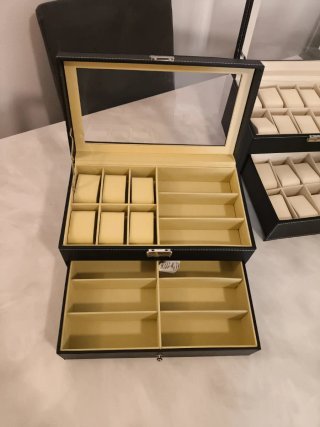 Scatola porta orologi e occhiali