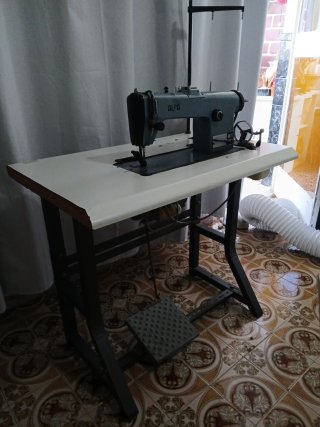 Máquina de coser industrial Alfa 157 300