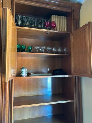 Mueble comedor nogal clásico Escucho ofertas