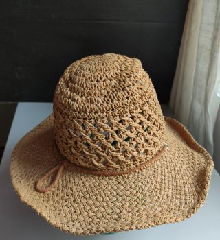Sombrero tejido natural para verano