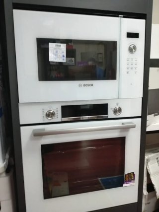 Conjunto Horno y Microondas Bosch Blanco