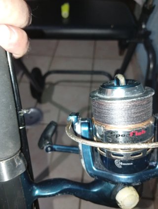 Caña de pescar 3.90 + carrete 10 rodamientos