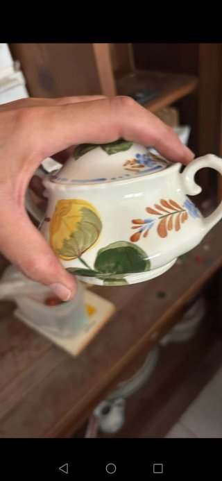 Juego de vajilla antiguo