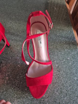 Sandalias de tacón rojas