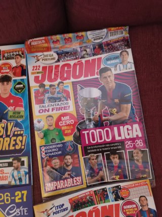 Lote revistas jugón+album y cromos liga 2026-27