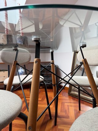 Mesa comedor/cocina + 4 sillas nuevas