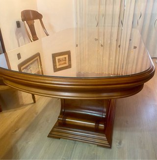 Mesa de comedor de madera con cristal incluido