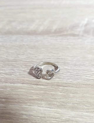 Lote de 11 anillos en tonos dorado y plateado