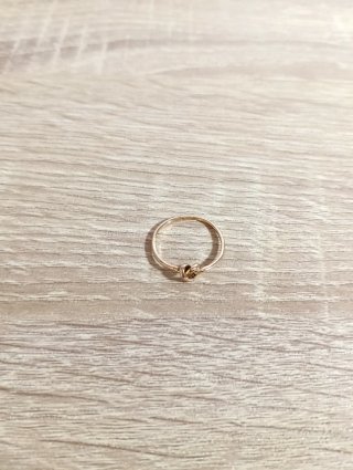 Lote de 11 anillos en tonos dorado y plateado