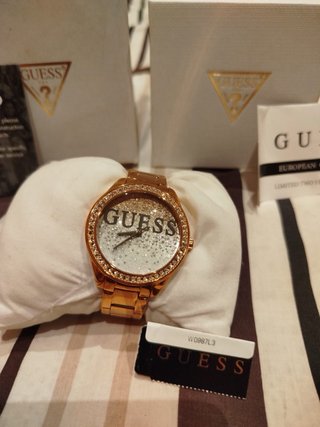 Reloj Guess Mujer Dorado