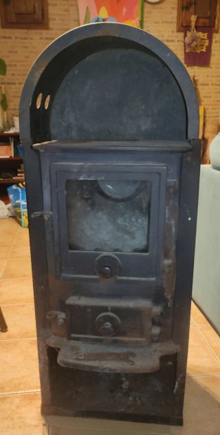 Estufa Hierro Fundido Negra. Fabricación noruega.