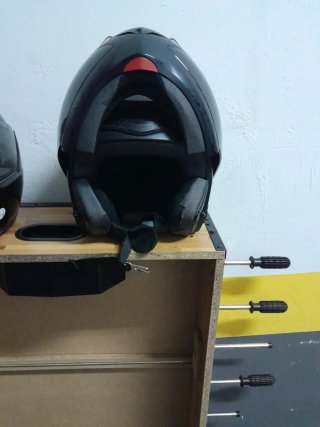 Casco de moto negro