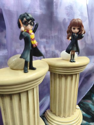 Figuras Harry Potter y Hermione. Magical Minis