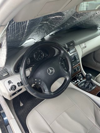 Mercedes-Benz Clase C 2006