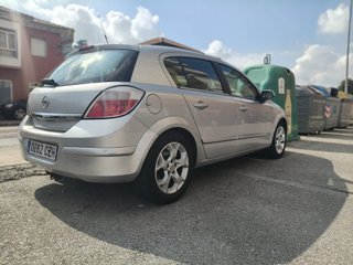 Opel Astra 2004
